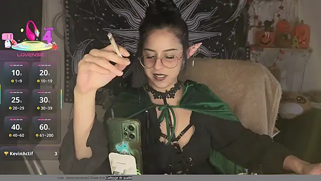 Snapshot of LisandreLaVenale chatting on October 2025 10:31:01 PM LisandreLaVenale online show from October 2025 10:31:01 PM