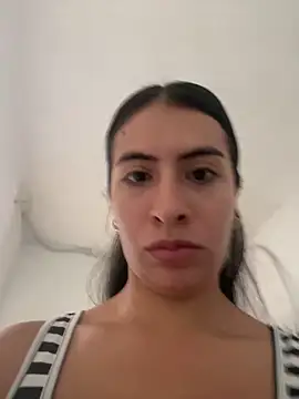 IssabellaLopez online show from February 2026 01:33:02 PM