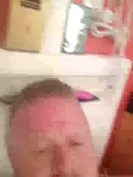 Snapshot of swingr chatting on January 2025 09:06:02 AM swingr online show from January 2025 09:06:02 AM