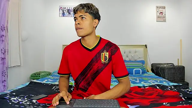 Snapshot of dafnezahiraa_ chatting on January 2025 03:07:02 AM dafnezahiraa  online show from January 2025 03:07:02 AM