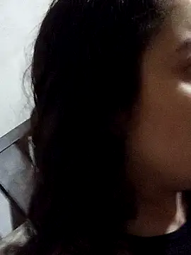 Snapshot of lucylovles chatting on January 2025 04:38:02 AM lucylovles online show from January 2025 04:38:02 AM