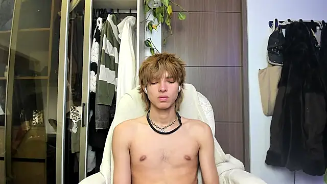 Snapshot of santy-kitty chatting on February 2025 06:50:02 AM santy-kitty online show from February 2025 06:50:02 AM