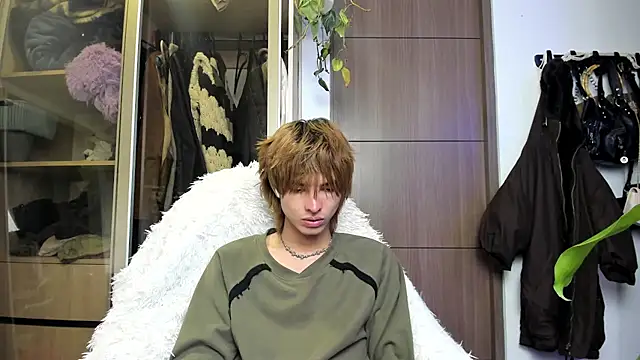 Snapshot of santy-kitty chatting on March 2025 02:20:01 AM santy-kitty online show from March 2025 02:20:01 AM