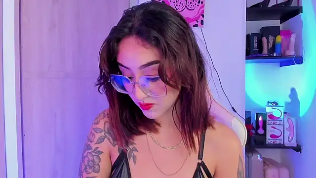 Snapshot of MelodieRoy chatting on February 2025 05:36:02 PM MelodieRoy online show from February 2025 05:36:02 PM