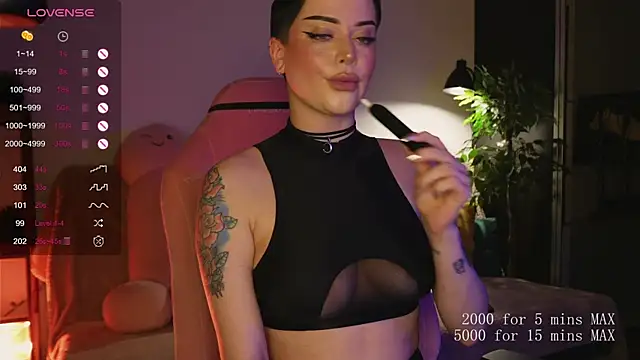 Snapshot of xxjustajokexx chatting on November 2025 10:42:02 PM xxjustajokexx online show from November 2025 10:42:02 PM