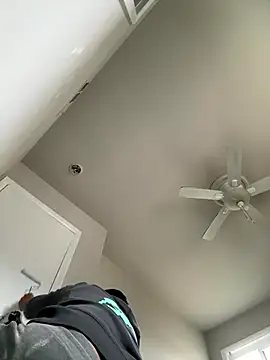 elamante03 online show from December 2024 08:29:01 PM