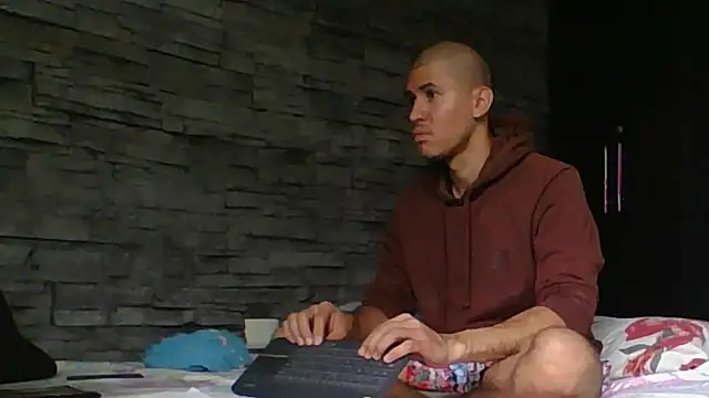 Sexylatin64 online show from February 2026 02:31:01 PM