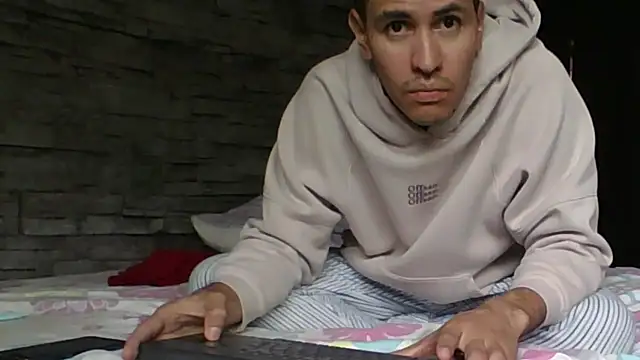 Sexylatin64 online show from April 2026 06:10:01 PM