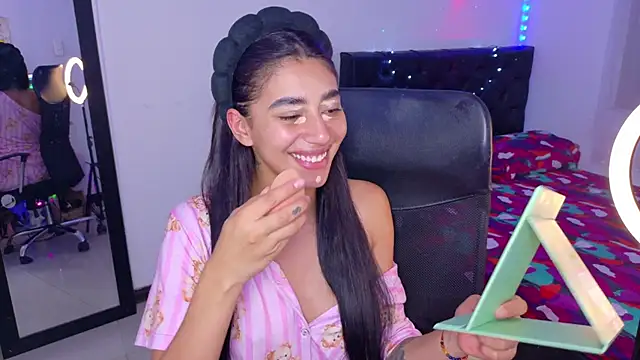 JulietaCheerr online show from December 2025 01:10:01 AM