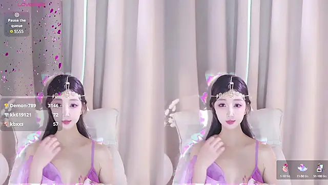 UUKiss  online show from January 2025 04:44:02 AM