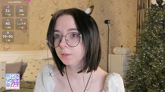 Snapshot of Nora_Failure chatting on December 2024 08:07:02 AM Nora Failure online show from December 2024 08:07:02 AM