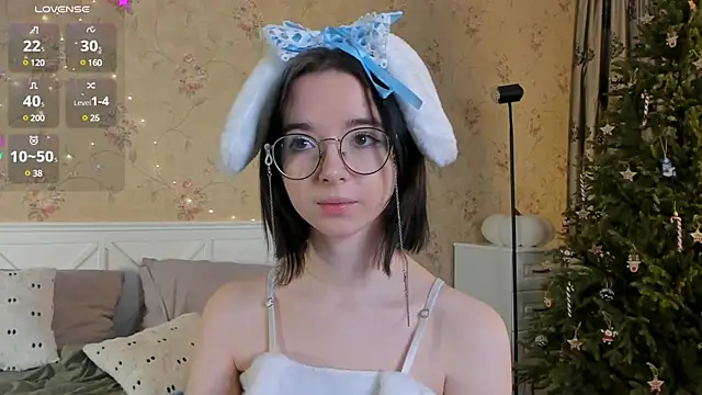 Snapshot of Nora_Failure chatting on January 2025 05:06:02 AM Nora Failure online show from January 2025 05:06:02 AM