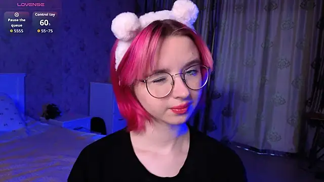 Snapshot of Nora_Failure chatting on September 2025 03:08:02 AM Nora Failure online show from September 2025 03:08:02 AM