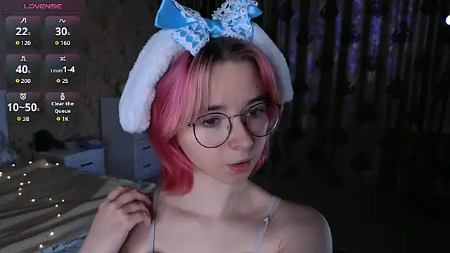 Snapshot of Nora_Failure chatting on October 2025 12:04:02 PM Nora Failure online show from October 2025 12:04:02 PM