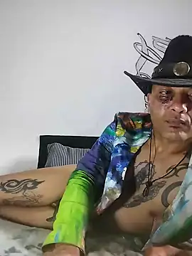 Snapshot of Daretodeviate chatting on September 2025 07:33:02 AM Daretodeviate online show from September 2025 07:33:02 AM