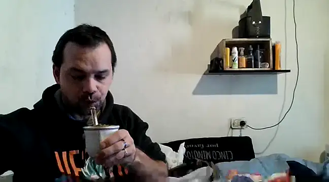 Snapshot of Lolosalvage83 chatting on December 2024 12:52:01 PM Lolosalvage83 online show from December 2024 12:52:01 PM