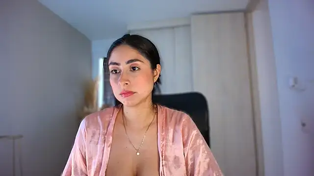 auroracaruso11 online show from July 2026 06:46:02 PM