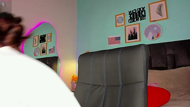 ParisFox  online show from January 2025 07:49:01 PM