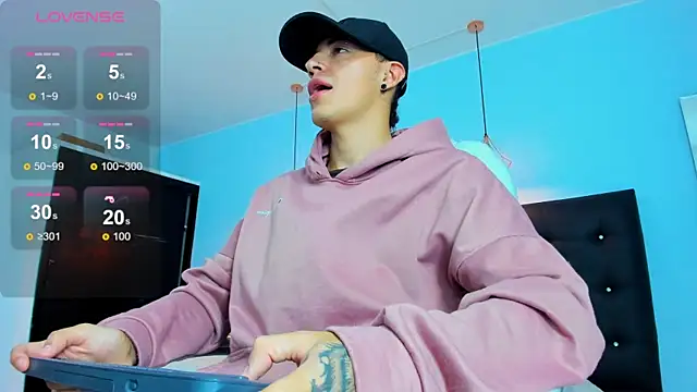 Lobo 17  online show from November 2025 02:47:01 AM