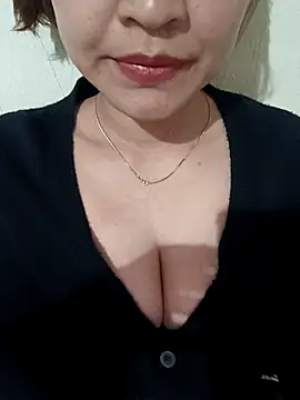 Snapshot of AssAsiancute chatting on February 2025 04:02:01 PM AssAsiancute online show from February 2025 04:02:01 PM