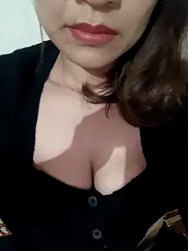 Snapshot of AssAsiancute chatting on March 2025 04:43:02 PM AssAsiancute online show from March 2025 04:43:02 PM