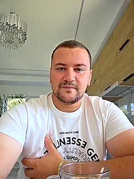 Snapshot of KarlosCarutox chatting on September 2025 10:25:02 AM KarlosCarutox online show from September 2025 10:25:02 AM