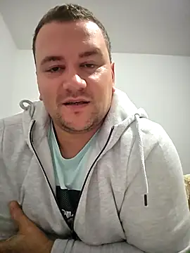 Snapshot of KarlosCarutox chatting on September 2025 05:51:02 PM KarlosCarutox online show from September 2025 05:51:02 PM