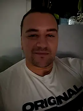 Snapshot of KarlosCarutox chatting on October 2025 04:27:02 PM KarlosCarutox online show from October 2025 04:27:02 PM