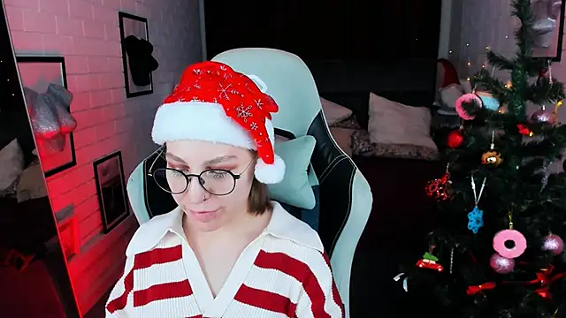 Snapshot of AphexQueen chatting on December 2024 01:16:02 PM AphexQueen online show from December 2024 01:16:02 PM