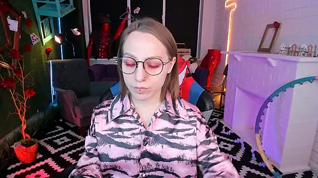 Snapshot of AphexQueen chatting on March 2025 09:13:01 AM AphexQueen online show from March 2025 09:13:01 AM