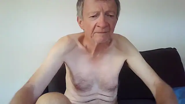 Snapshot of naturiste974 chatting on December 2025 08:12:02 AM naturiste974 online show from December 2025 08:12:02 AM