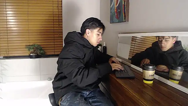 Snapshot of Andy_Joy_ chatting on December 2025 10:24:02 AM Andy Joy online show from December 2025 10:24:02 AM