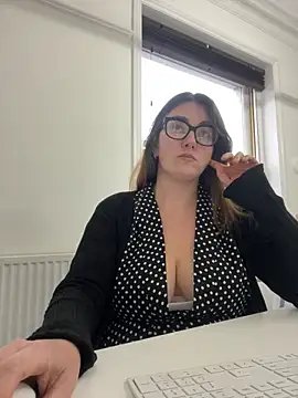 Snapshot of Miss_Stassi chatting on December 2024 01:01:02 PM Miss Stassi online show from December 2024 01:01:02 PM