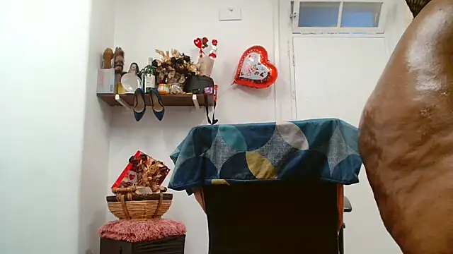 xTALLSEXYBUMx online show from April 2026 08:23:01 PM