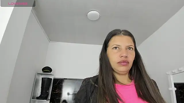 Kathia Armstrong online show from January 2025 01:41:01 PM