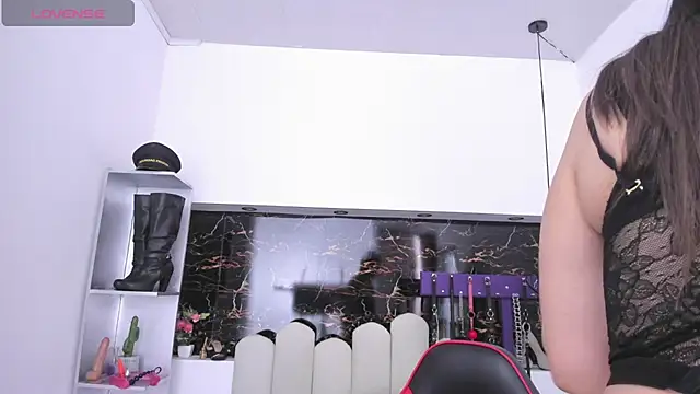 Kathia Armstrong online show from January 2025 01:07:01 PM