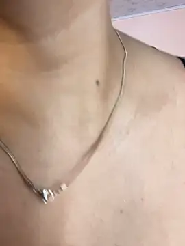 Emy leon online show from March 2026 08:02:01 PM