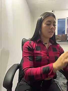 emily 22x online show from December 2024 06:16:01 PM
