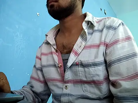 Ishan003 online show from December 2025 04:52:01 AM