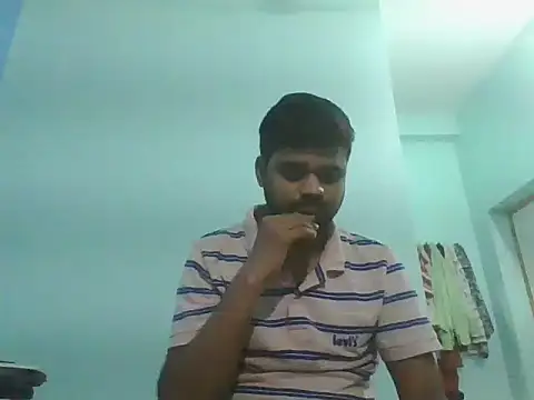 Snapshot of Ishan003 chatting on July 2026 04:00:01 PM Ishan003 online show from July 2026 04:00:01 PM
