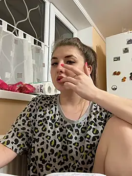 Snapshot of sexyy_girl_ chatting on December 2024 05:03:01 PM sexyy girl  online show from December 2024 05:03:01 PM