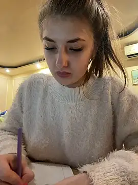 Snapshot of sexyy_girl_ chatting on December 2024 03:10:02 PM sexyy girl  online show from December 2024 03:10:02 PM