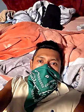 Snapshot of Jovende28 chatting on November 2025 02:21:01 AM Jovende28 online show from November 2025 02:21:01 AM