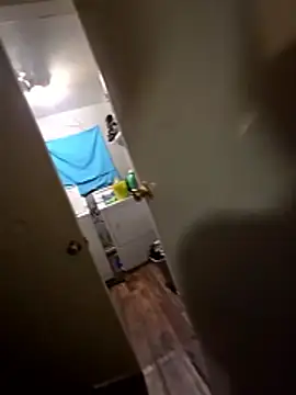 Snapshot of Jovende28 chatting on December 2025 12:01:02 PM Jovende28 online show from December 2025 12:01:02 PM