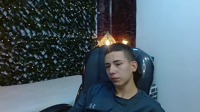 Snapshot of JackSwan18 chatting on December 2024 01:24:02 PM JackSwan18 online show from December 2024 01:24:02 PM