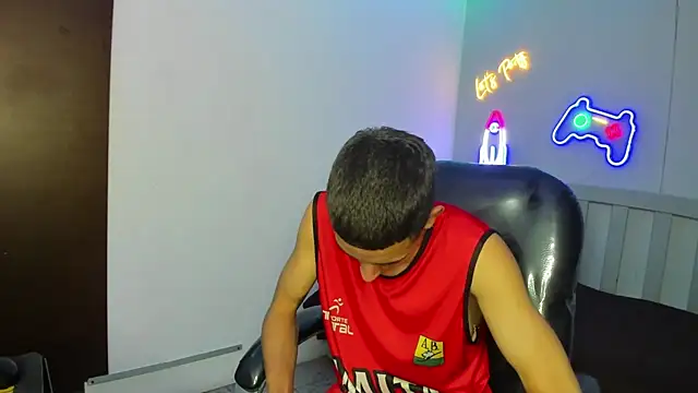 Snapshot of JackSwan18 chatting on September 2025 08:56:01 PM JackSwan18 online show from September 2025 08:56:01 PM