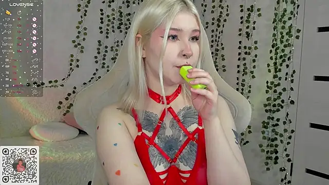 chillycharm online show from March 2025 12:17:02 AM