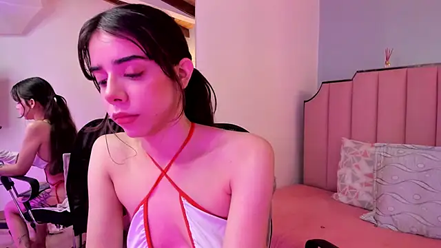 petty effy online show from November 2025 08:57:01 PM