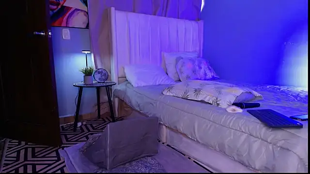 Shenoa1 online show from March 2026 05:28:01 PM