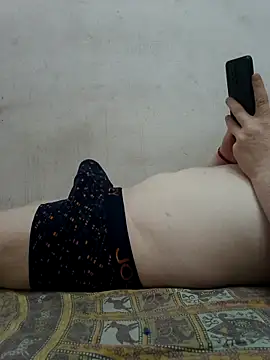 mohnis76 online show from April 2026 07:03:01 AM